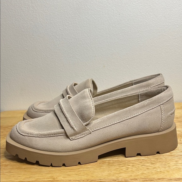 Dolce Vita Cream- Size 6.5 Suede Loafers - Picture 5 of 10